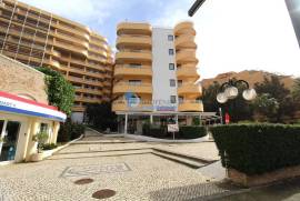 Fully refurbished 1 bedroom apartment with 2 swimming pools in the centre of Vilamoura