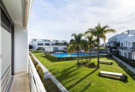 Tavira – 3-Bedroom semi-detached house with Garage and Lift in a Private Residence with Pool and Gardens