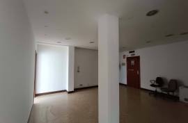 Office for rent in Las Arenas