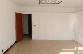 Office for rent in Las Arenas