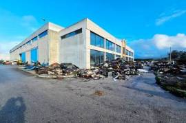 Excellent warehouse with 1920 m2, in Palmela, Setúbal