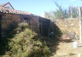 Old house in Roqueiro / Oleiros.