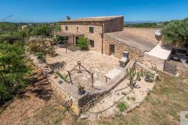 RUSTIC PROPERTY WITH TOURIST LICENSE IN SON MACIÁ, MALLORCA