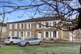 Character house in the centre of the village, Sauternes, , Aquitaine