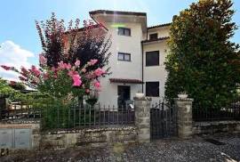 Casa capiente con giardino e garage - Castiglion Fiorentino