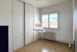 Appartement De Type F5 Avec Vue Degagee