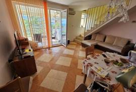 3 BED maisonette, 120 sq.m., with SEA VI...