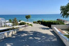 3 BED maisonette, 120 sq.m., with SEA VI...