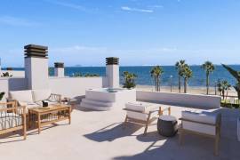 Nieuw gebouwde luxe villa's direct aan zee in Los Alcázares