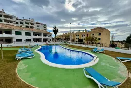 Spain. Apartments for sale on the golf course 