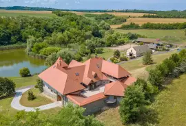 Hungary. Balatonendred. Estate with stables. 