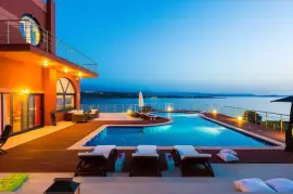 Greece. Chania. Akrotiri. For Sale - Villa 465 m² 