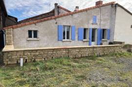 €70000 - House To Finish Renovating Close To Ruffec