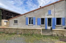 €70000 - House To Finish Renovating Close To Ruffec