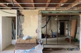 €70000 - House To Finish Renovating Close To Ruffec