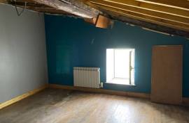 €70000 - House To Finish Renovating Close To Ruffec