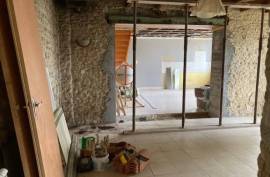 €70000 - House To Finish Renovating Close To Ruffec