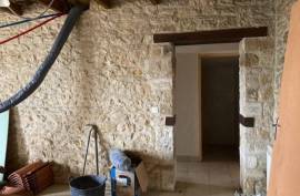 €70000 - House To Finish Renovating Close To Ruffec