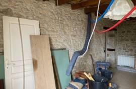 €70000 - House To Finish Renovating Close To Ruffec