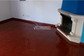 2 bedroom bank apartment with storage room located in Urbanização Jardim de Cima, in Santarém