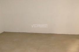 2 bedroom bank apartment with storage room located in Urbanização Jardim de Cima, in Santarém