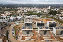 New 3 bedroom apartment on the 3rd and top floor of a luxury condominium with swimming pool located in Sesmarias, Alvor, Portimão