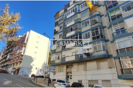 2 bedroom bank apartment on the 2nd floor of a building located in Monte Abraão, Queluz