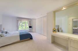 Luxury 3 Bed Apartment For Sale in The Water Gardens Kingston upon Thames