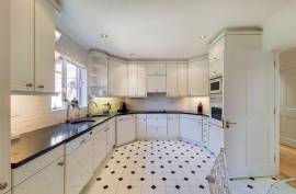 Luxury 3 Bed Apartment For Sale in The Water Gardens Kingston upon Thames