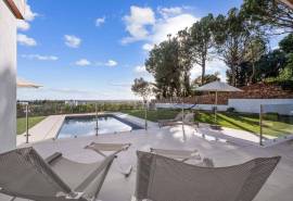 Almancil - Striking large 4-bedroom Villa with pool and panoramic views