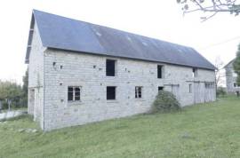 Huge Barn and Farmhouse to Develop