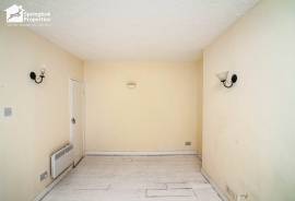 2 bedroom, Maisonette for sale