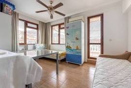 Wonderful 3 BED apartment, 134 sq.m., wi...