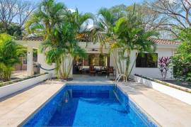 Casa Miel: Stunning 2-Bedroom Home Steps from Playa Potrero's Beaches & Dining.