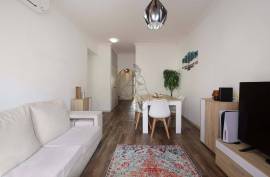 Two-bedroom flat with terrace in the centre of Portimão