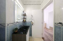 Two-bedroom flat with terrace in the centre of Portimão