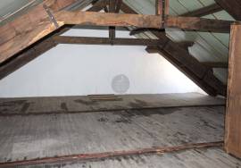 T6 c attic (72m2), terrace, patio and parking