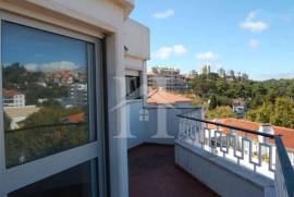 Apartamento T4 no centro histórico de Cascais com vista Mar