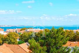 Apartamento T4 no centro histórico de Cascais com vista Mar