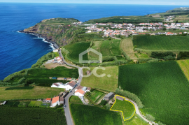 House to Recover - Fenais Ajuda - Ribeira Grande