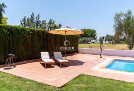 SPECTACULAR VILLA JUST A STONE'S THROW FROM SEVILLE AND DOÑANA