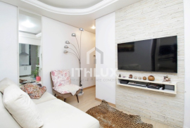 Great semi-furnished renovated apartment, 86M², for sale, 4 bedrooms, 1 bathroom, 1 parking space, Bom Fim, POA/RS