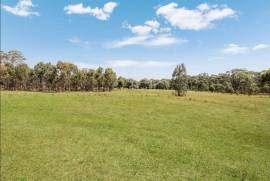 9 Hectare Country Estate For sale in Seymour Victoria