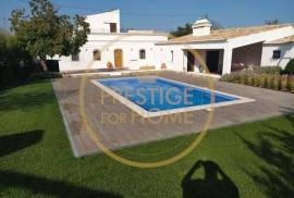 4 bedroom villa with swimming pool for annual rental