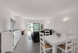 Carvoeiro – Renovated 2-Bedroom Apartment Overlooking the Golf Course