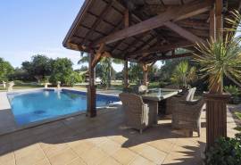 Silves – 4-Bedroom single storey Villa with Pool, carport and Landscaped Gardens