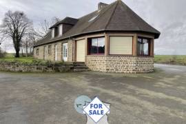 Large Detached Country House with Character and Open View