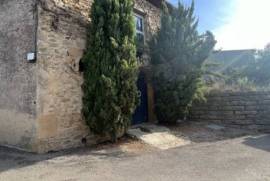 Former Stable Converted Into A Loft With Adjoining Garden