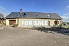 Detached Country House with Outbuilding