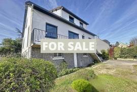 Detached House with Garden by the Coast